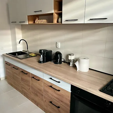 Greenlight By Apartment *