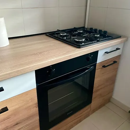 Apartment Greenlight By